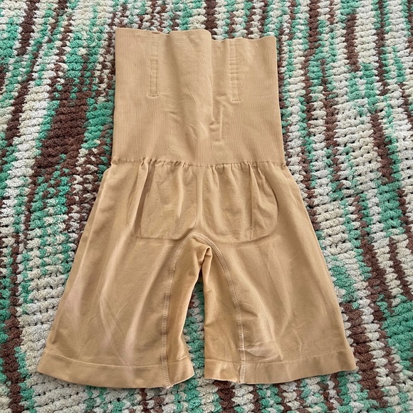 Faja - Picture 3 of 4